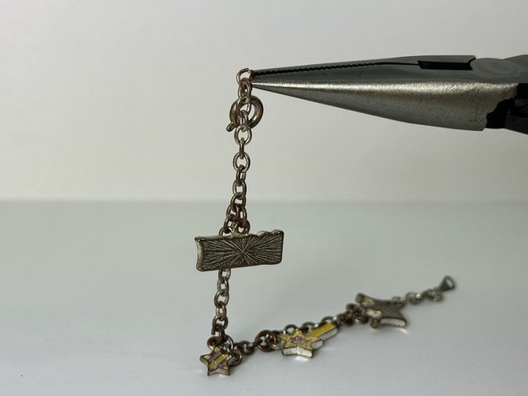 How to Add an Extension to a Chain Bracelet: crwdns2935265:04crwdnd2935265:02crwdnd2935265:03crwdne2935265:0