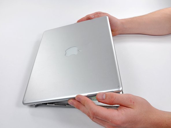 PowerBook G4 Aluminum 12" 1-1.5 GHz Display Data Cable Replacement: crwdns2935265:068crwdnd2935265:03crwdnd2935265:03crwdne2935265:0