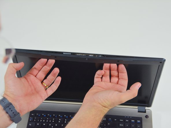 why! W670SZQ1 Replacing the LCD screen: crwdns2935265:06crwdnd2935265:02crwdnd2935265:03crwdne2935265:0