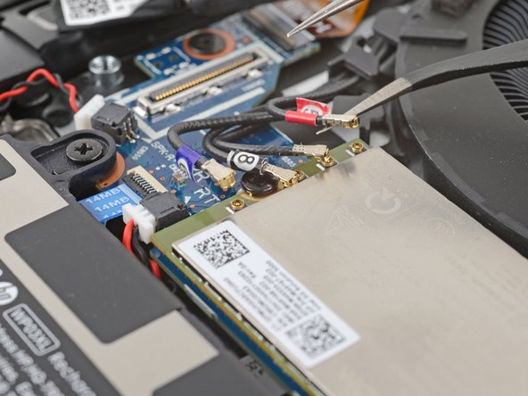 HP EliteBook 845 G9 Display Assembly Replacement, Disconnect the WWAN cables: crwdns2935265:09crwdnd2935265:03crwdnd2935265:03crwdne2935265:0