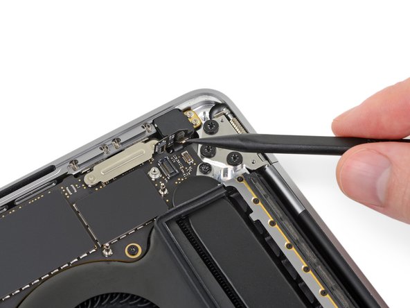 MacBook Pro 15" Touch Bar 2019 Battery Replacement: crwdns2935265:031crwdnd2935265:02crwdnd2935265:02crwdne2935265:0