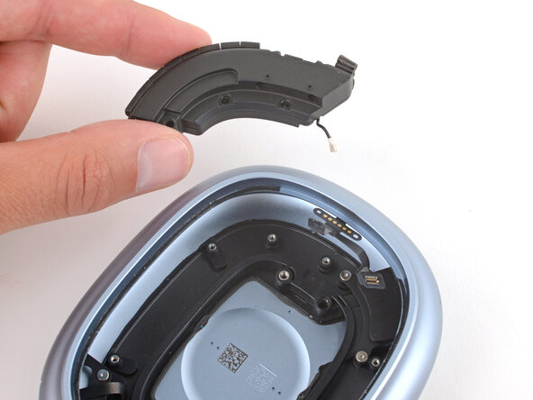 AirPods Max Left Microphone Replacement, Remove the ground wire shell: step 27, image 3 of 3