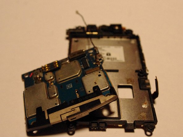 BlackBerry Storm 9530 Logic/Motherboard Replacement: crwdns2935265:09crwdnd2935265:03crwdnd2935265:03crwdne2935265:0
