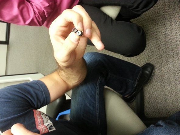 Dis/assembling Eye/Pupil Camera Housing: 步骤 26 中的图像 2，2