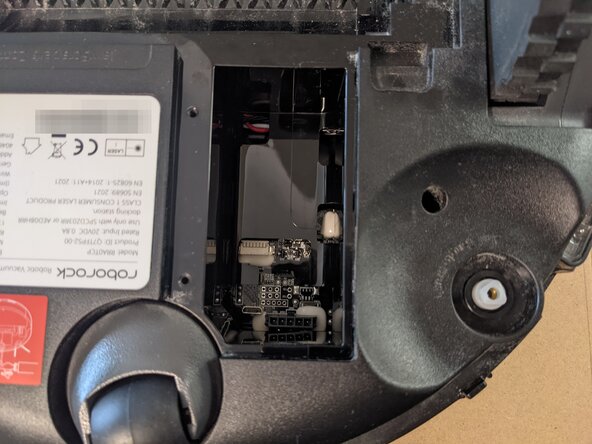 Teardown of Roborock Q7 TF+ robot, Battery compartment: step 7, image 3 of 3