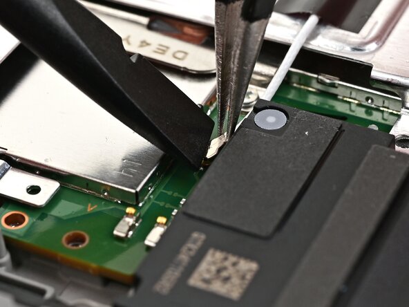 Nintendo Switch 2 Microphone Replacement, Connect the antenna cables: crwdns2935265:048crwdnd2935265:02crwdnd2935265:03crwdne2935265:0