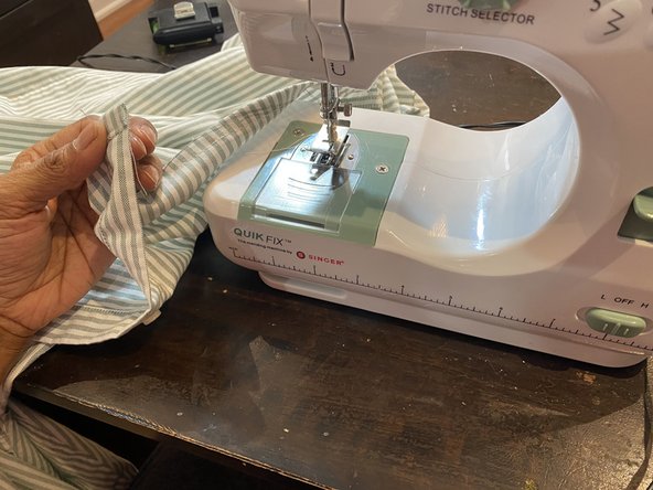 How to Shorten the Length of a Shirt: crwdns2935265:012crwdnd2935265:02crwdnd2935265:03crwdne2935265:0