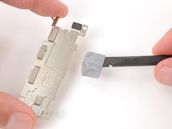 Google Pixel 10 Battery Replacement, Replace the thermal pad: 39 단계, 이미지 3개 중 3개