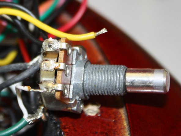 Ibanez 5 String Bass Model SR405QM Potentiometer Replacement: crwdns2935265:011crwdnd2935265:03crwdnd2935265:03crwdne2935265:0