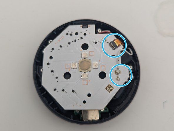 Pokémon™ GO Plus+ Light Dampening, Remove Light PCB from Faceplate: crwdns2935265:03crwdnd2935265:02crwdnd2935265:02crwdne2935265:0