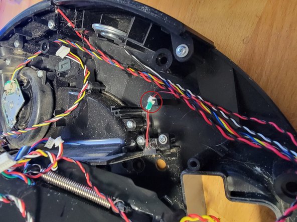 Wyze WVCR200s Wheels Replacement, Change the LEFT wheel assembly: crwdns2935265:017crwdnd2935265:02crwdnd2935265:03crwdne2935265:0