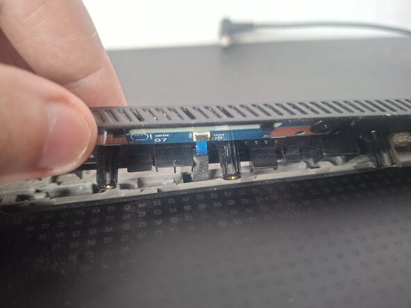 ASUS ROG Strix G15 G513 Screen Replacement: step 13, image 1 of 3