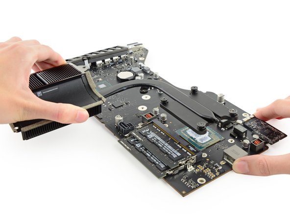 iMac Intel 21.5" EMC 2638 Heat Sink Replacement: crwdns2935265:063crwdnd2935265:02crwdnd2935265:02crwdne2935265:0