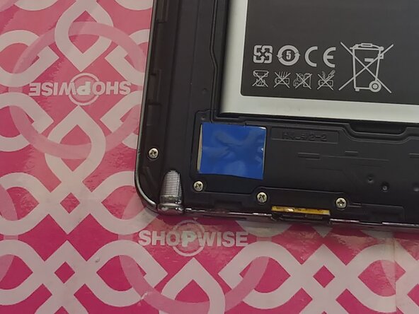 Samsung Galaxy Note 3 Power button + Vibration motor Replacement, Remove your battery and S-Pen: step 2, image 2 of 3