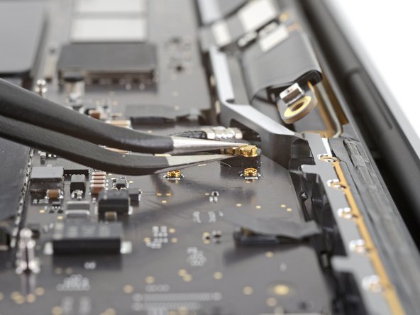 MacBook Pro 13" Two Thunderbolt Ports Late 2020 Display Assembly Replacement: crwdns2935265:023crwdnd2935265:03crwdnd2935265:03crwdne2935265:0