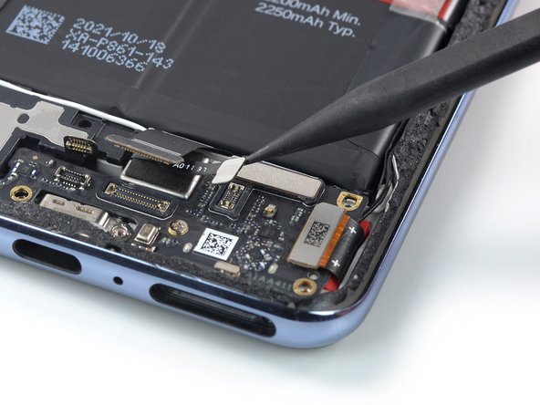 OnePlus Nord 2 5G Daughterboard Replacement, Disconnect the fingerprint sensor and the interconnect cables: crwdns2935265:022crwdnd2935265:02crwdnd2935265:03crwdne2935265:0