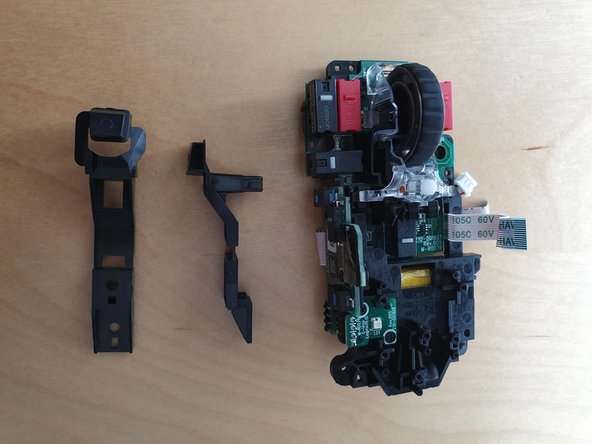 Logitech G502 Lightspeed Switches Replacement, Remove buttons: crwdns2935265:09crwdnd2935265:03crwdnd2935265:03crwdne2935265:0