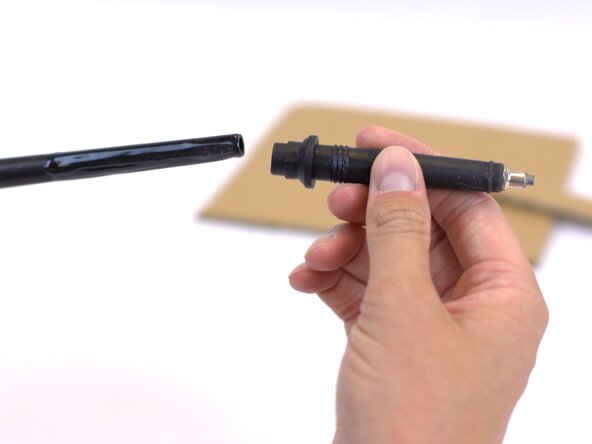 How to Replace the Tip of a Hiking Pole, Apply the glue: crwdns2935265:09crwdnd2935265:03crwdnd2935265:03crwdne2935265:0