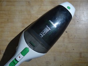 Replacing Philips FC 6148 handheld vacuum cleaner batteries