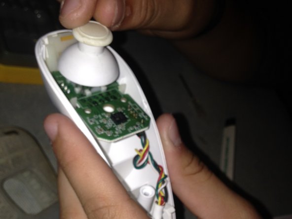 Nintendo Wii Remote & Wii Nunchuk Accessory Disassembly/Reassembly: crwdns2935265:024crwdnd2935265:02crwdnd2935265:02crwdne2935265:0