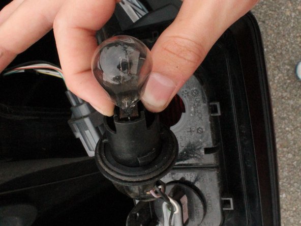 2007-2012 Jeep Wrangler Tail Light Bulb Replacement: crwdns2935265:06crwdnd2935265:02crwdnd2935265:02crwdne2935265:0