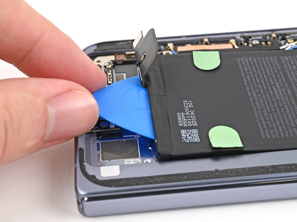 Google Pixel 10 Pro Fold Flip and Base Battery Replacement, Separate the adhesive: step 26, image 2 of 2