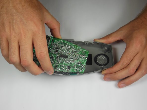 Sony FDL-220R Watchman Speaker Replacement, Remove circuit board: crwdns2935265:04crwdnd2935265:02crwdnd2935265:03crwdne2935265:0