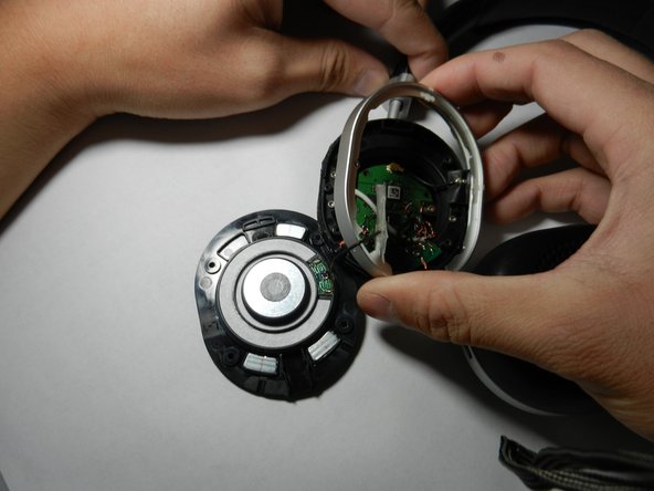 Master and Dynamic MW50 Wireless Connector Replacement, Wireless Connector: crwdns2935265:04crwdnd2935265:03crwdnd2935265:03crwdne2935265:0