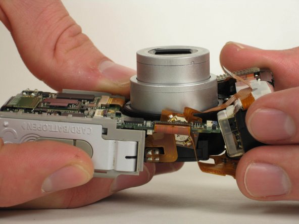 Canon PowerShot SD200 Lens Assembly Replacement: crwdns2935265:024crwdnd2935265:02crwdnd2935265:03crwdne2935265:0