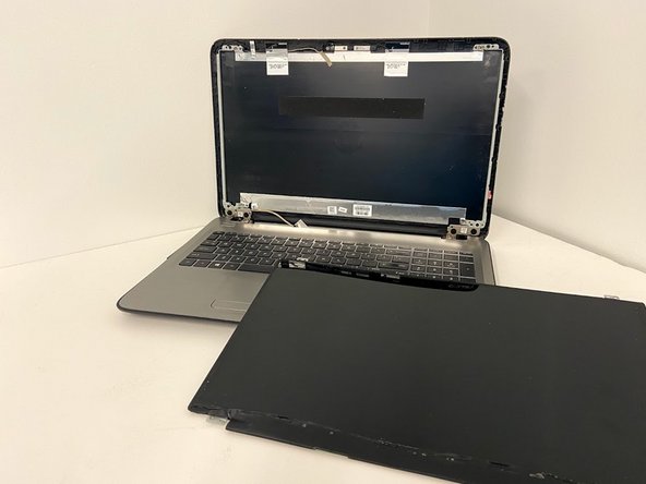 HP 15-ay114cy Screen Replacement, Remove the Metal Display Connector: crwdns2935265:06crwdnd2935265:03crwdnd2935265:03crwdne2935265:0