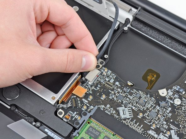 MacBook Pro 17" Unibody Logic Board Replacement: stap 0, afbeelding 1 van 1