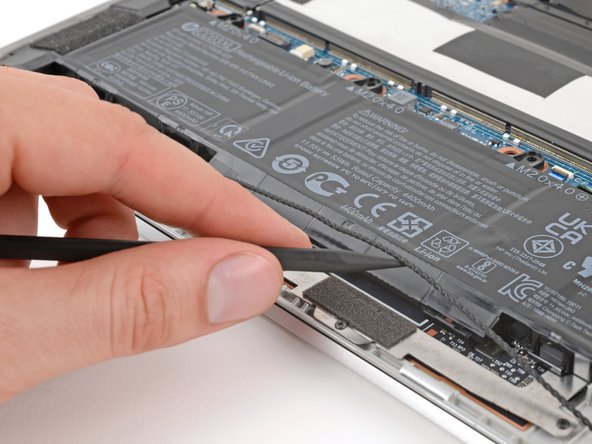 HP EliteBook 840 Aero G8 Battery Replacement, Unclip the speaker cable: crwdns2935265:08crwdnd2935265:03crwdnd2935265:03crwdne2935265:0