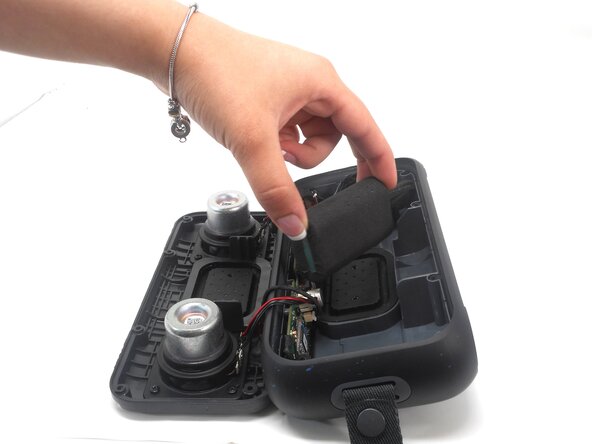 Anker Soundcore Motion 300 Battery Replacement: crwdns2935265:06crwdnd2935265:03crwdnd2935265:03crwdne2935265:0