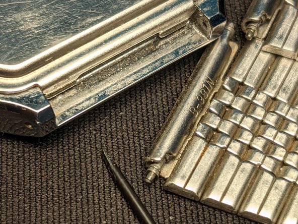 Casio CFX 200 and 20 battery replacement, removing the Bands: crwdns2935265:03crwdnd2935265:02crwdnd2935265:02crwdne2935265:0