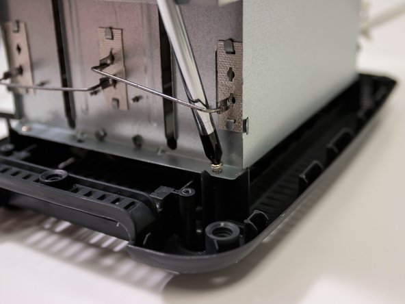 Toaster Made by Design model KT-3215 Teardown: stap 0, afbeelding 2 van 2