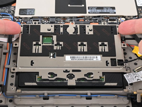 Lenovo ThinkPad T16 Gen 3 Trackpad Replacement, Lift the trackpad: stap 0, afbeelding 3 van 3