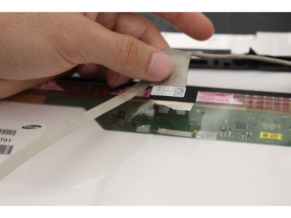 Toshiba Satellite C55D-B5206 Screen Replacement: crwdns2935265:012crwdnd2935265:02crwdnd2935265:02crwdne2935265:0