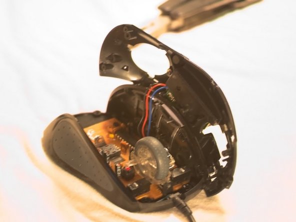 Obere Abdeckung: Schritt 3, Bild 3 von 3