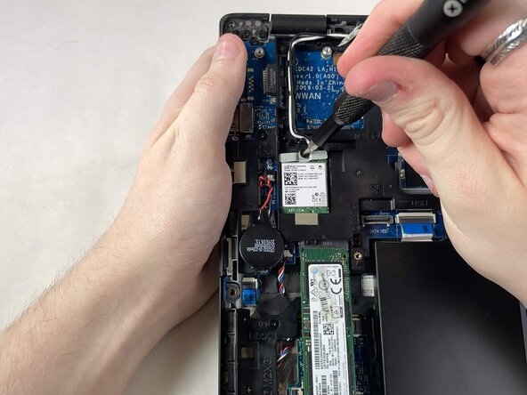 Dell Latitude 5401 Wi-Fi Card Replacement: step 5, image 1 of 3