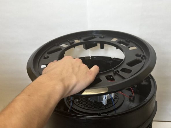 Bella TXG-FS075A Fan Motor Replacement: crwdns2935265:03crwdnd2935265:03crwdnd2935265:03crwdne2935265:0