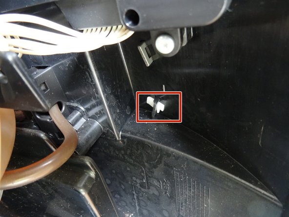 Siemens Surpresso TK56001 coffee spout distributor replacement, Coffee Spout distributor: crwdns2935265:07crwdnd2935265:02crwdnd2935265:02crwdne2935265:0