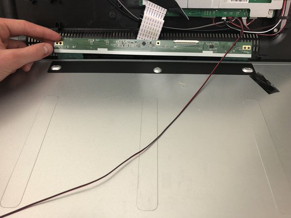 Insignia 24" LED Roku TV Screen Replacement: crwdns2935265:011crwdnd2935265:03crwdnd2935265:03crwdne2935265:0