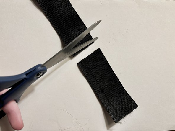 How to Enlarge a Skirt Waistband: crwdns2935265:03crwdnd2935265:02crwdnd2935265:03crwdne2935265:0