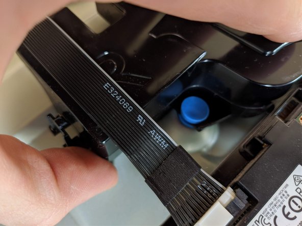 Samsung Television UE49KU6640 Backlight Replacement, Speakers verwijderen: crwdns2935265:07crwdnd2935265:03crwdnd2935265:03crwdne2935265:0