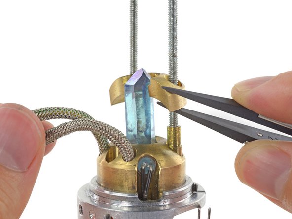 Lightsaber Teardown: crwdns2935265:011crwdnd2935265:03crwdnd2935265:03crwdne2935265:0