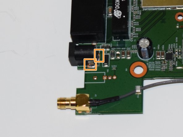 Linksys EA6900 Power Port Replacement: crwdns2935265:06crwdnd2935265:02crwdnd2935265:03crwdne2935265:0