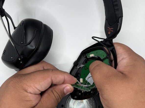 V-Moda Crossfade II Wireless Auxiliary Port Board Replacement: step 4, image 1 of 1