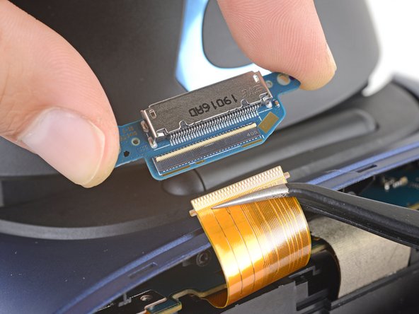 HTC Vive Cosmos Faceplate Connector Replacement, Remove the faceplate connector: crwdns2935265:09crwdnd2935265:03crwdnd2935265:03crwdne2935265:0