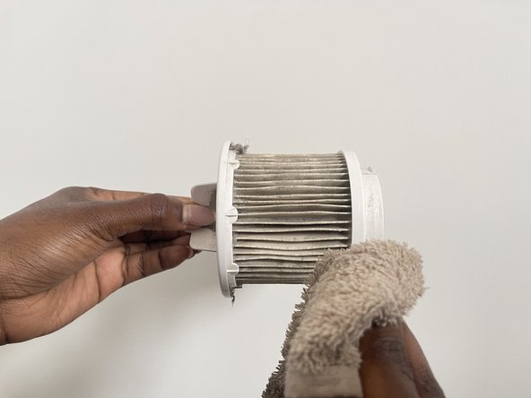 Hoover Whirlwind Bagless SE71WRO1 Filter Replacement: step 5, image 3 of 3