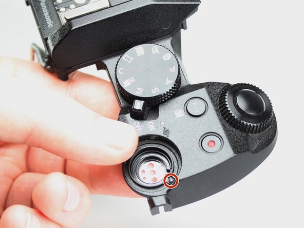 Panasonic Lumix DMC-G7 Rear Thumbwheel Replacement: crwdns2935265:021crwdnd2935265:03crwdnd2935265:03crwdne2935265:0